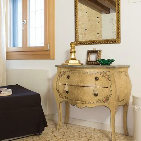 Santacroce *