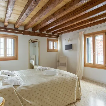 Apartment Santacroce *